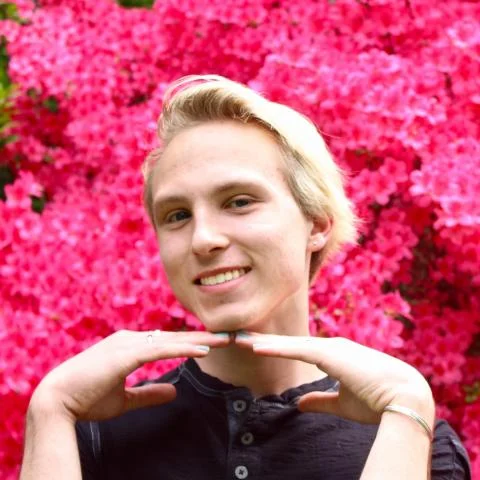 Profile Pic Square.jpg