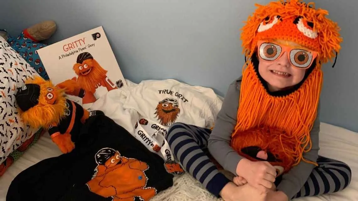 Gritty helps make birthday wish come true for 4-year-old fan battling cancer | ESPN