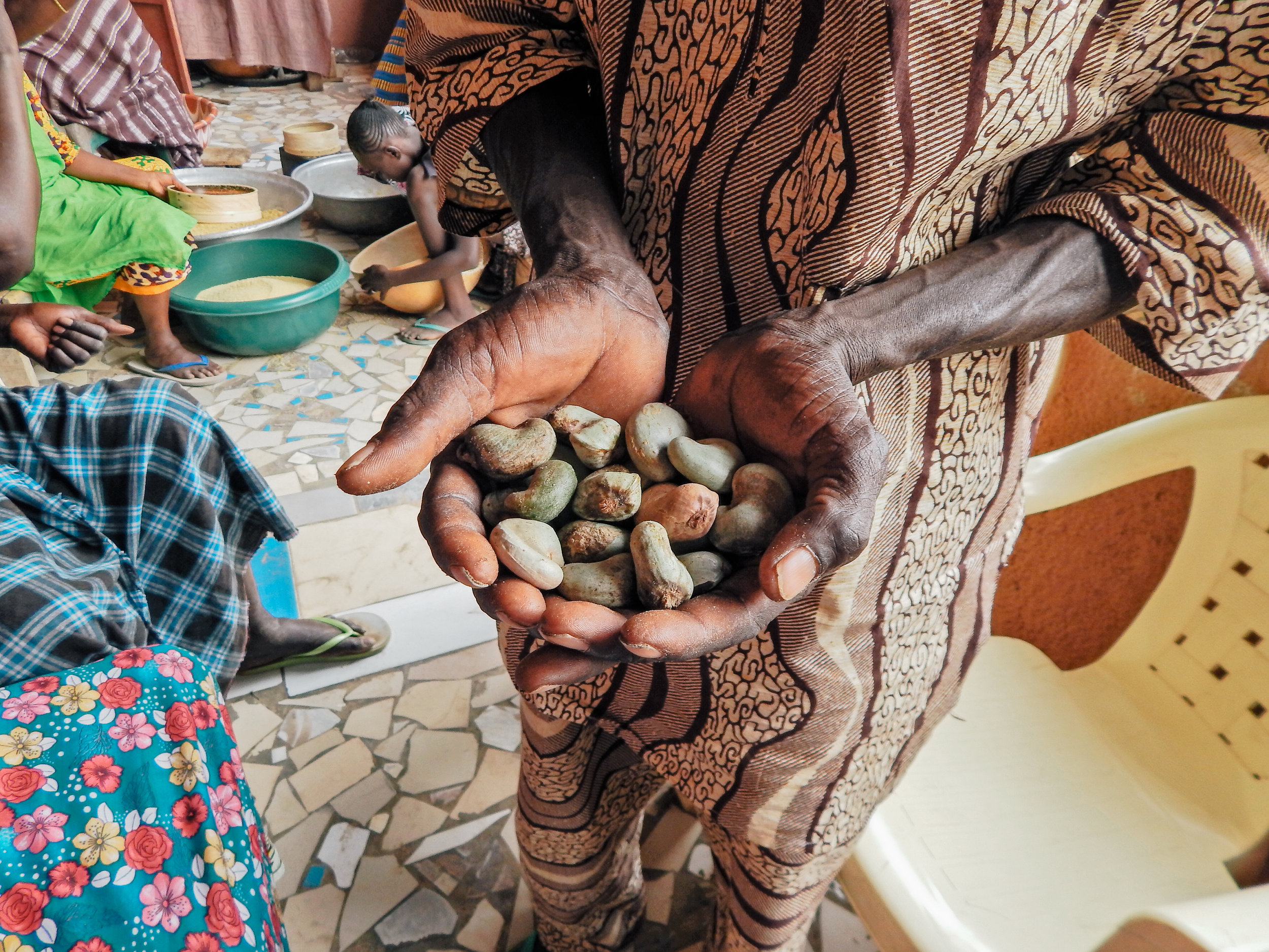  Raw cashew nut 