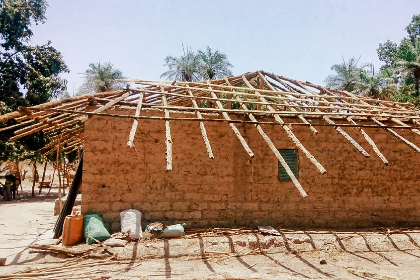House with roofing framework