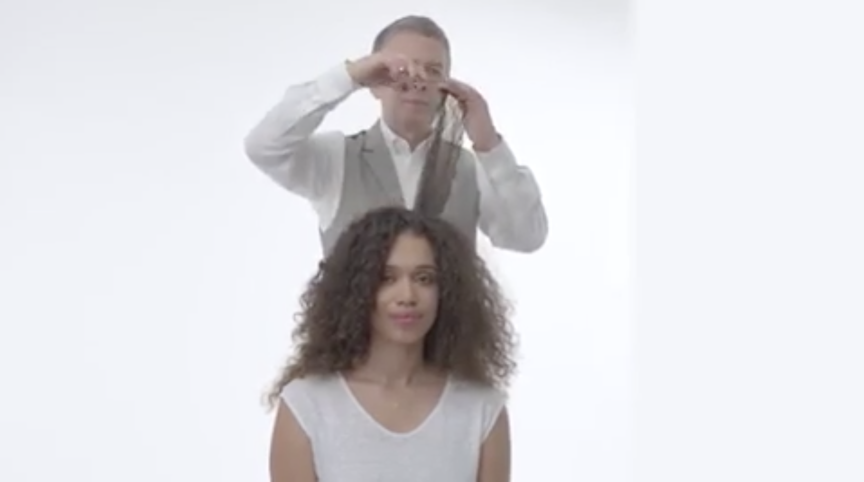 A Devacut in action by Cal Elis @devacurlpro