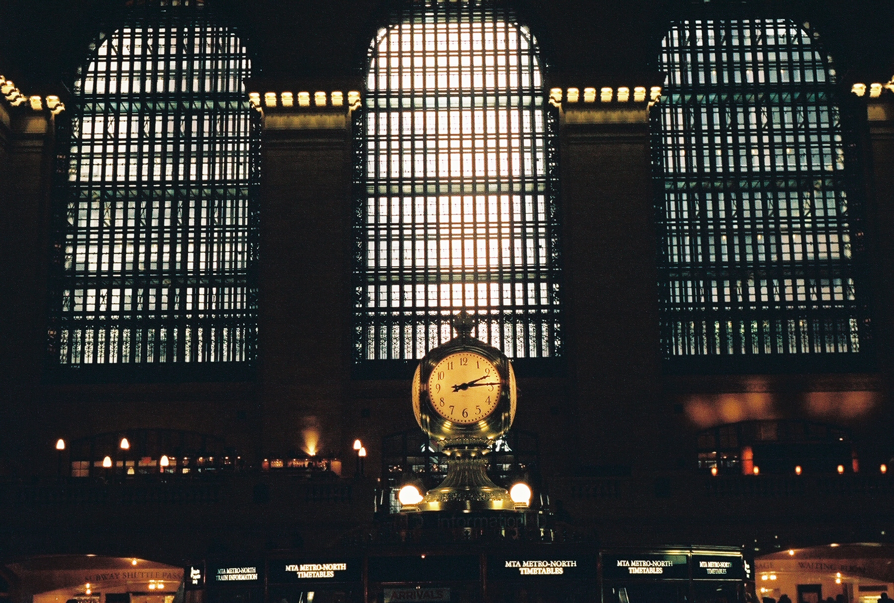 397546-R1-015-6_007.jpg