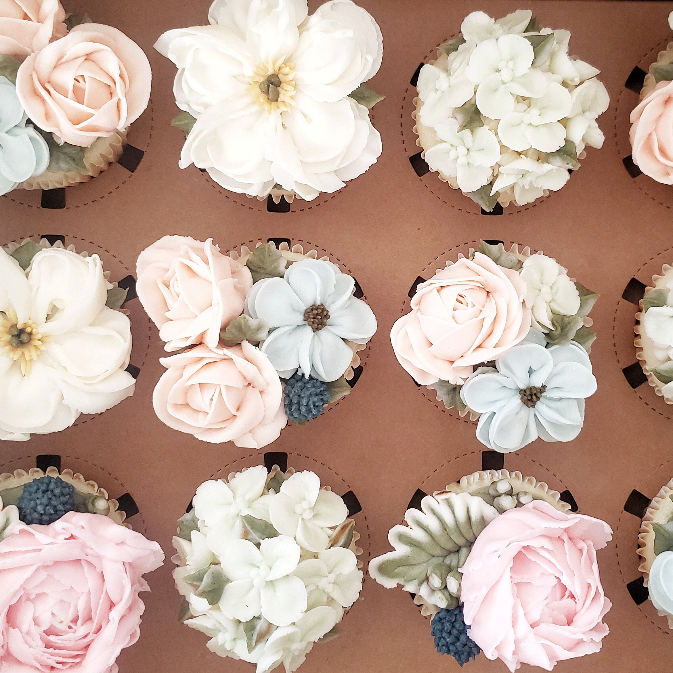 buttercreamfloralcupcakes.jpg