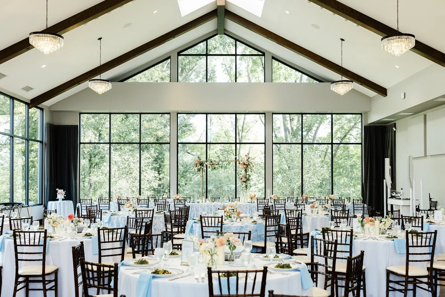Our reception space sets the tone for the night. Inviting, elevated, and designed to celebrate! This is where the glasses are raised and the party begins! 🥂
@laurenwoodphoto