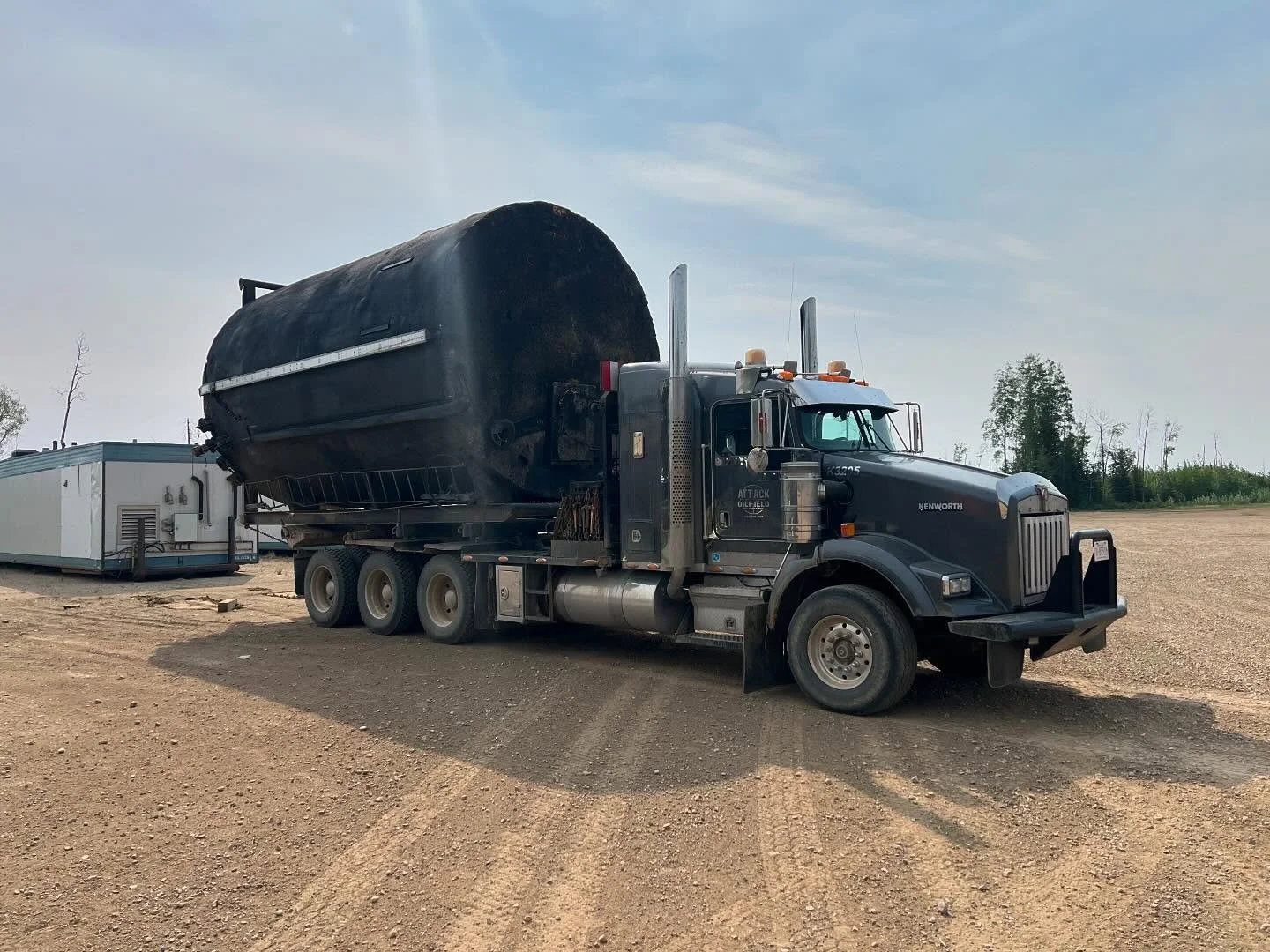 Another day, another haul
#oilfieldhauling #oilfieldtrucking #albertaoilfield