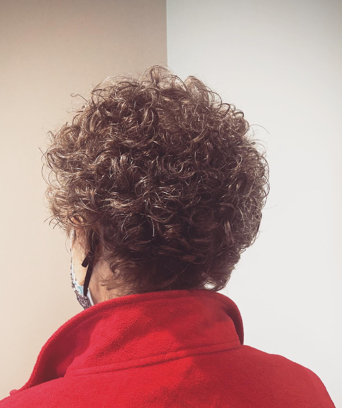 Just love these natural curls! 
Beautifully shaped by Heather!