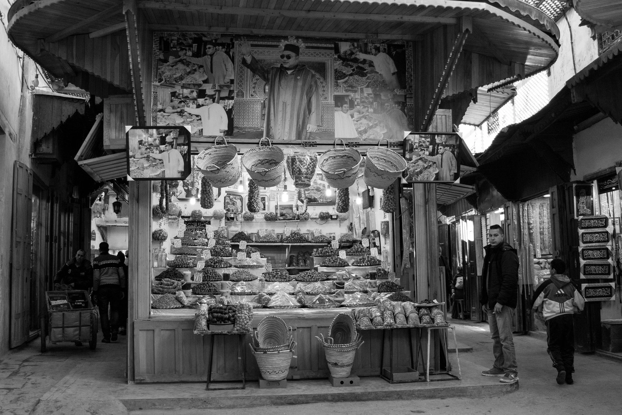 B&W - Store with Kings Images.jpg