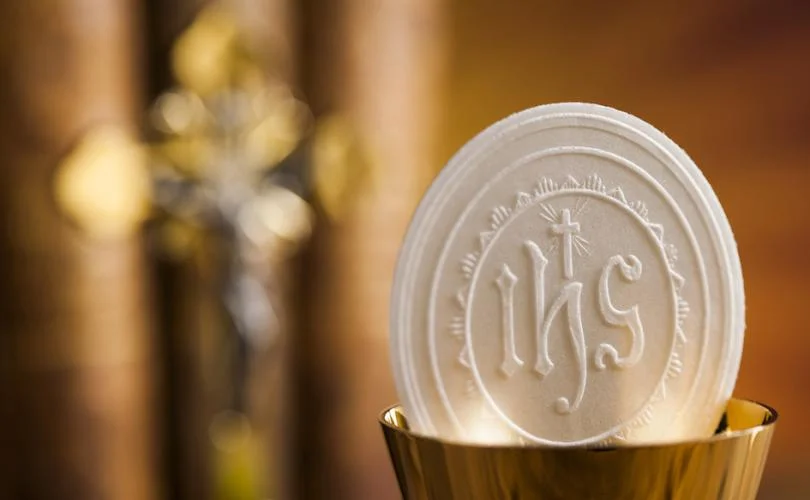 Communion_1_810_500_75_s_c1.jpg