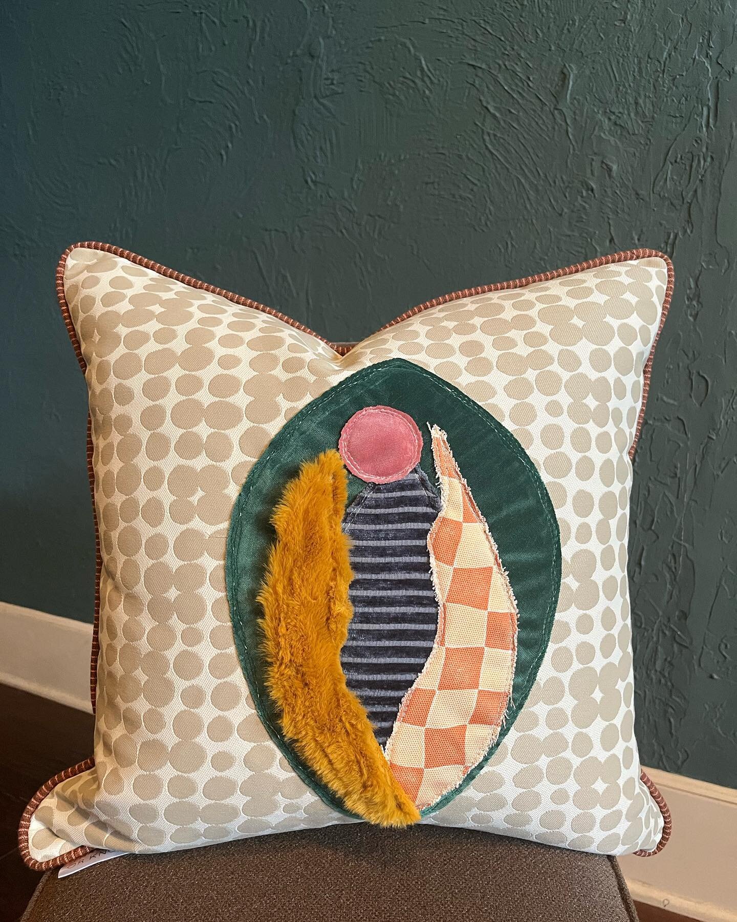 I have been having so much fun making these custom vagina pillows. LETS MAKE MORE PLEASE! 

I make each one with scraps left over from projects that I would typically throw away. Yay for sustainable art! 🕺💛

Need one? (Obviously)
Send me an email a