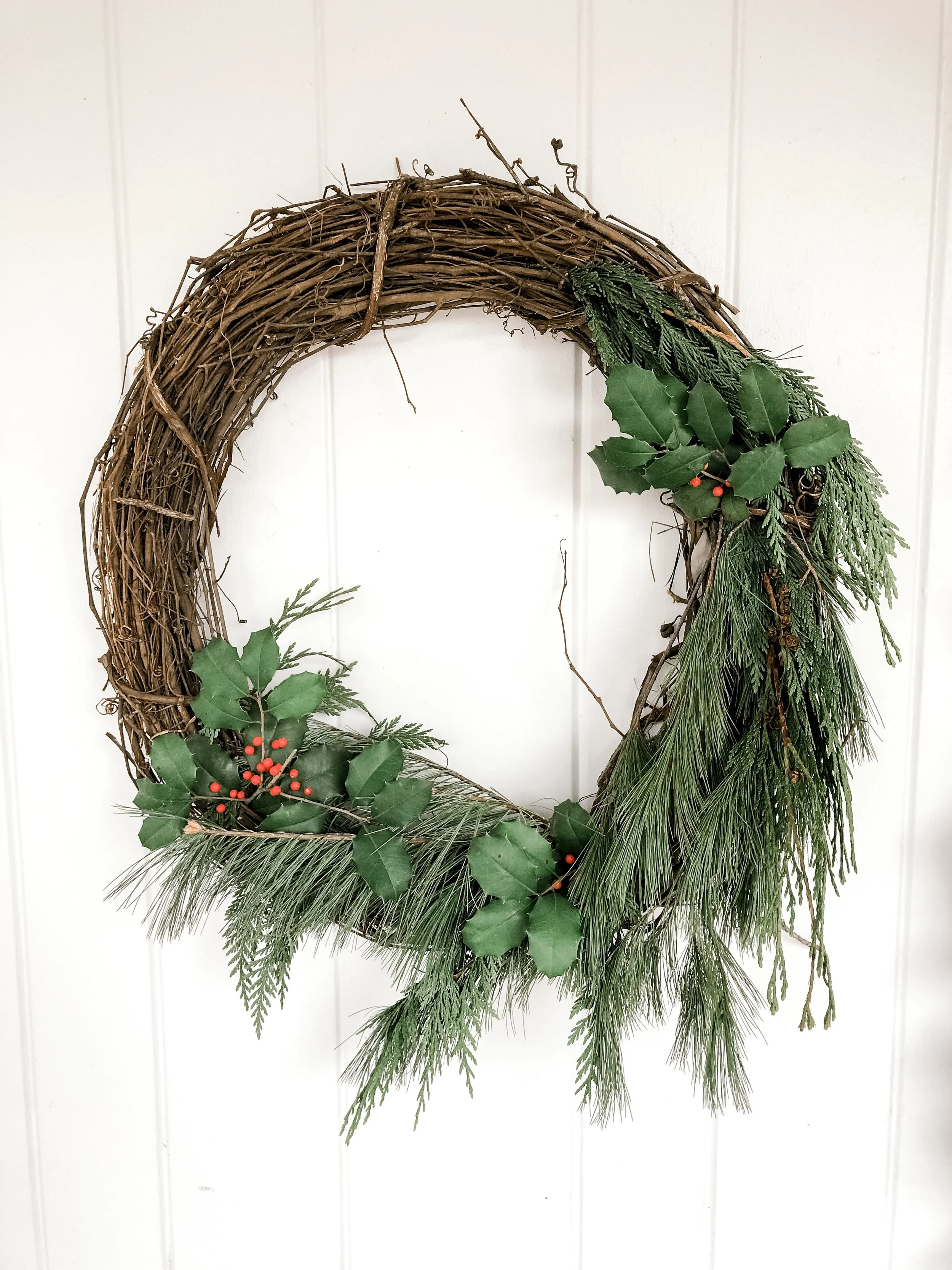 Easy Christmas Grapevine Wreath