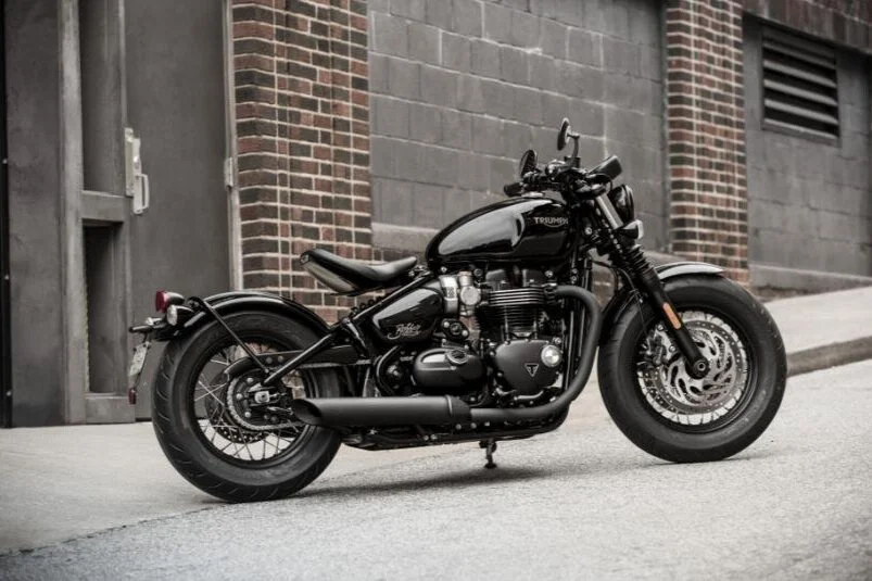 Bobber_Black_Location_Hero.2935aa77.jpg