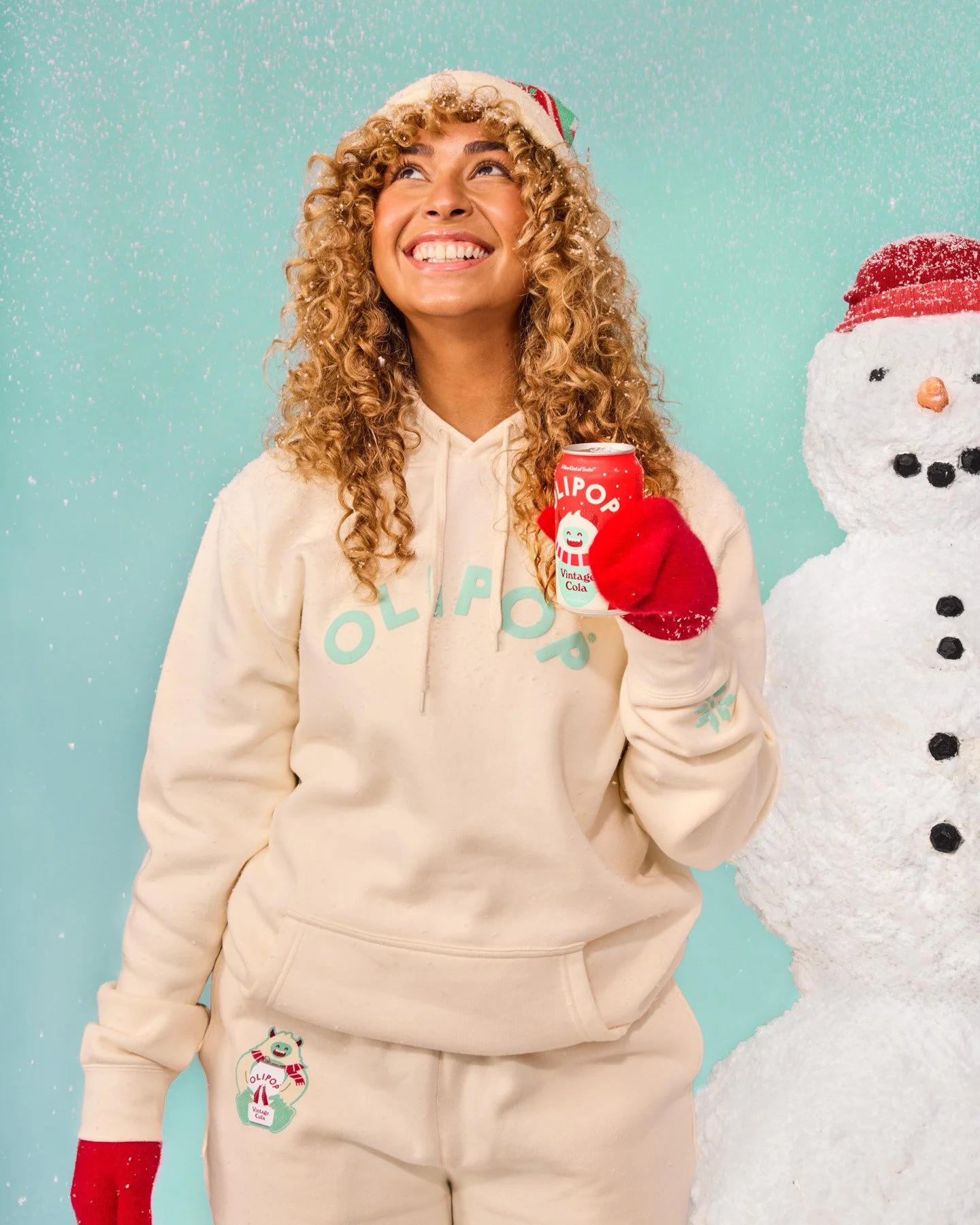 Olipop_Holiday24_1447.jpg