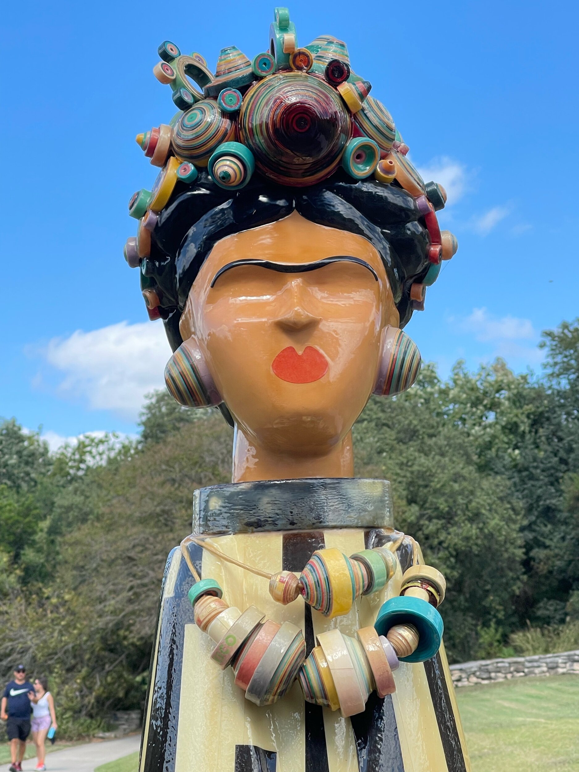 Frida statue