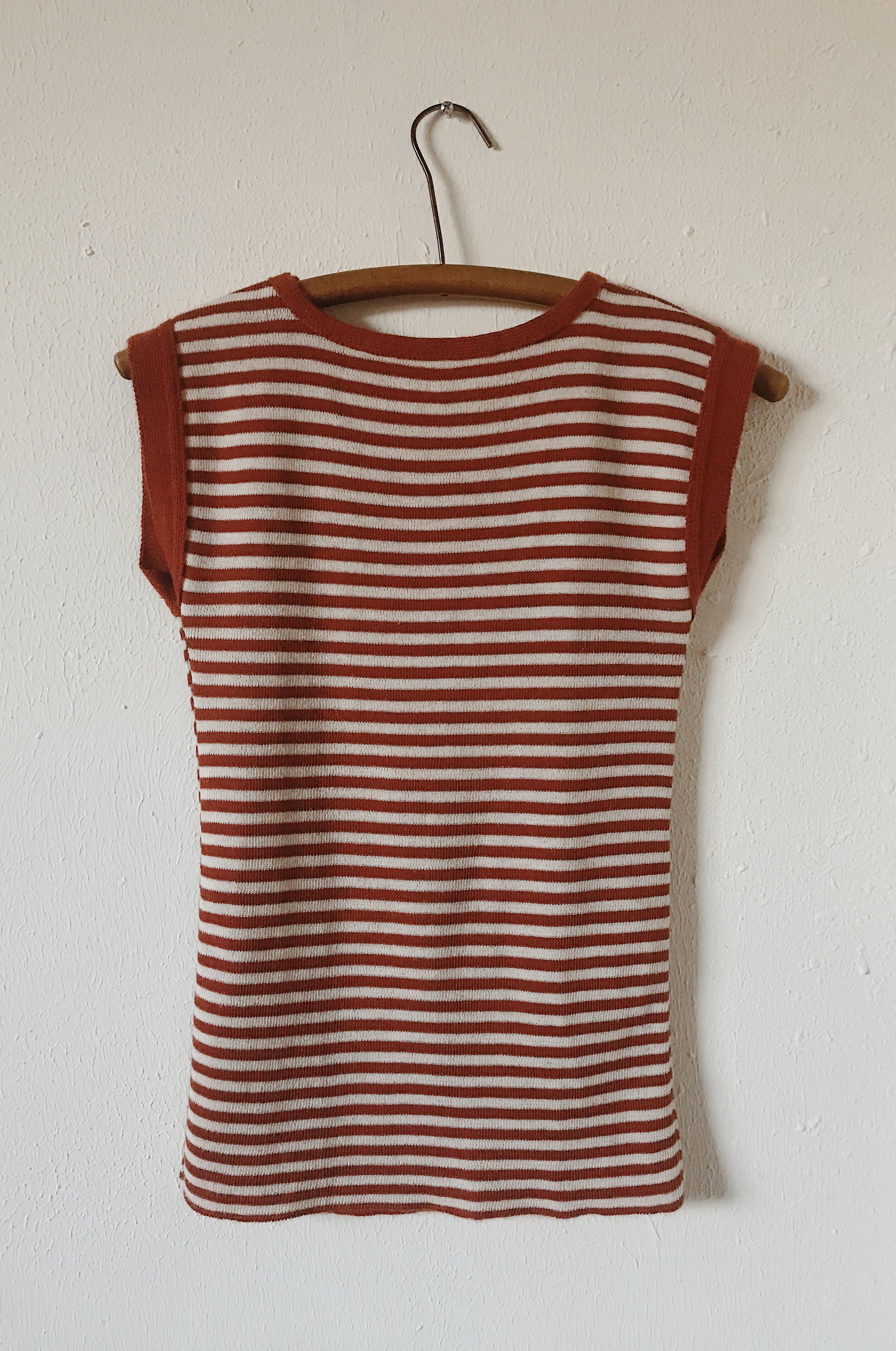 VINTAGE STRIPPED KNIT SLEEVELESS SWEATER