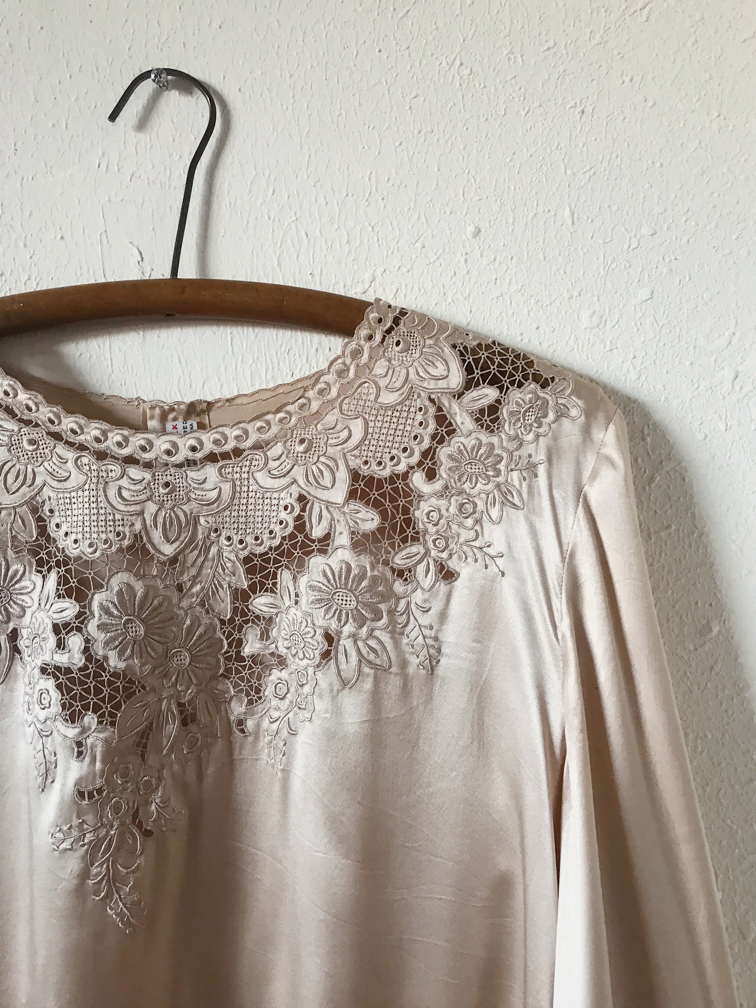 100% HAND EMBROIDERED OFF WHITE  VINTAGE SILK BLOUSE