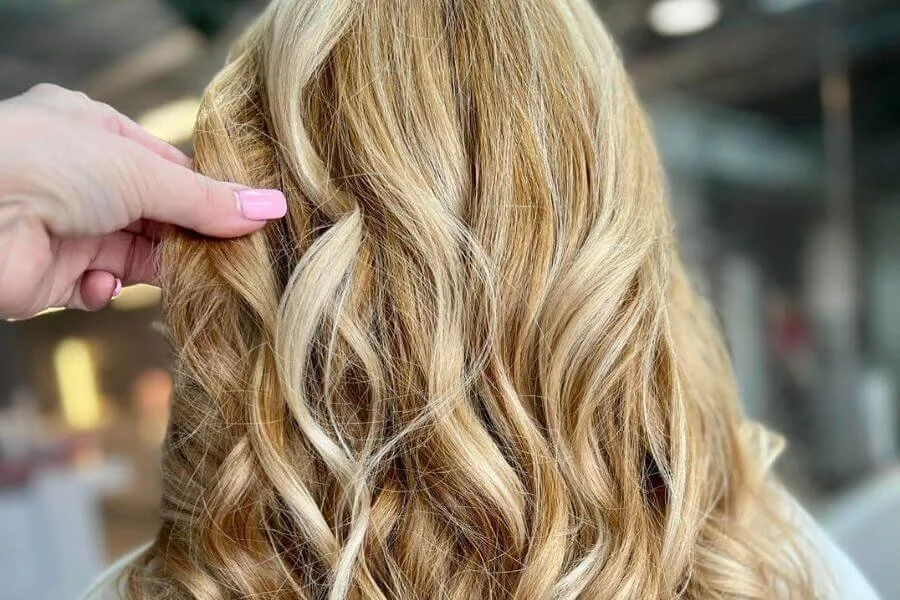 Blo Blow Dry Bar Brookside Tulsa OK USA TulsaGo 1.jpg