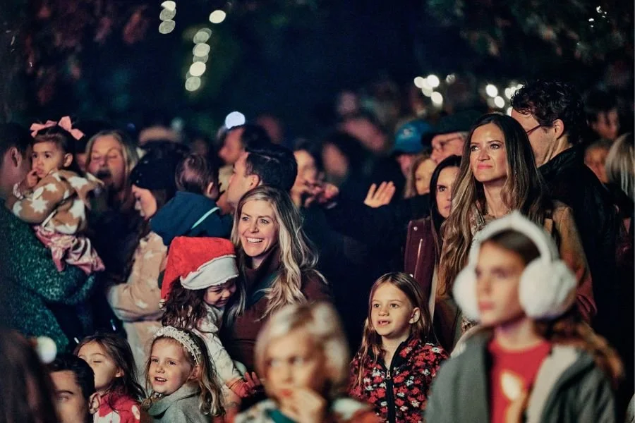 Utica Square Lights On Event in Tulsa OK TulsaGo 6.jpg