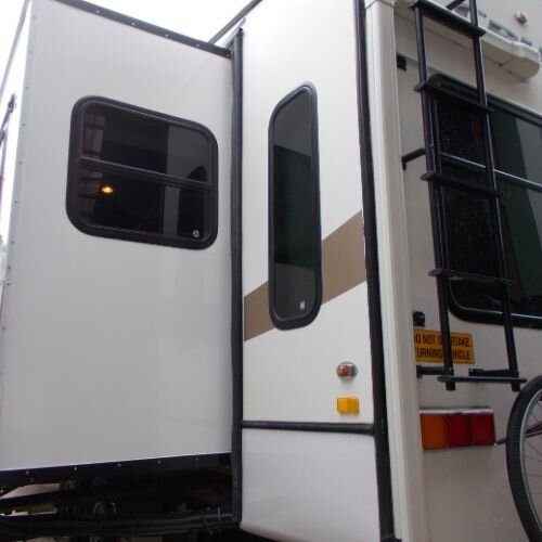 Fifth Wheel Slide Out Repairs.jpg