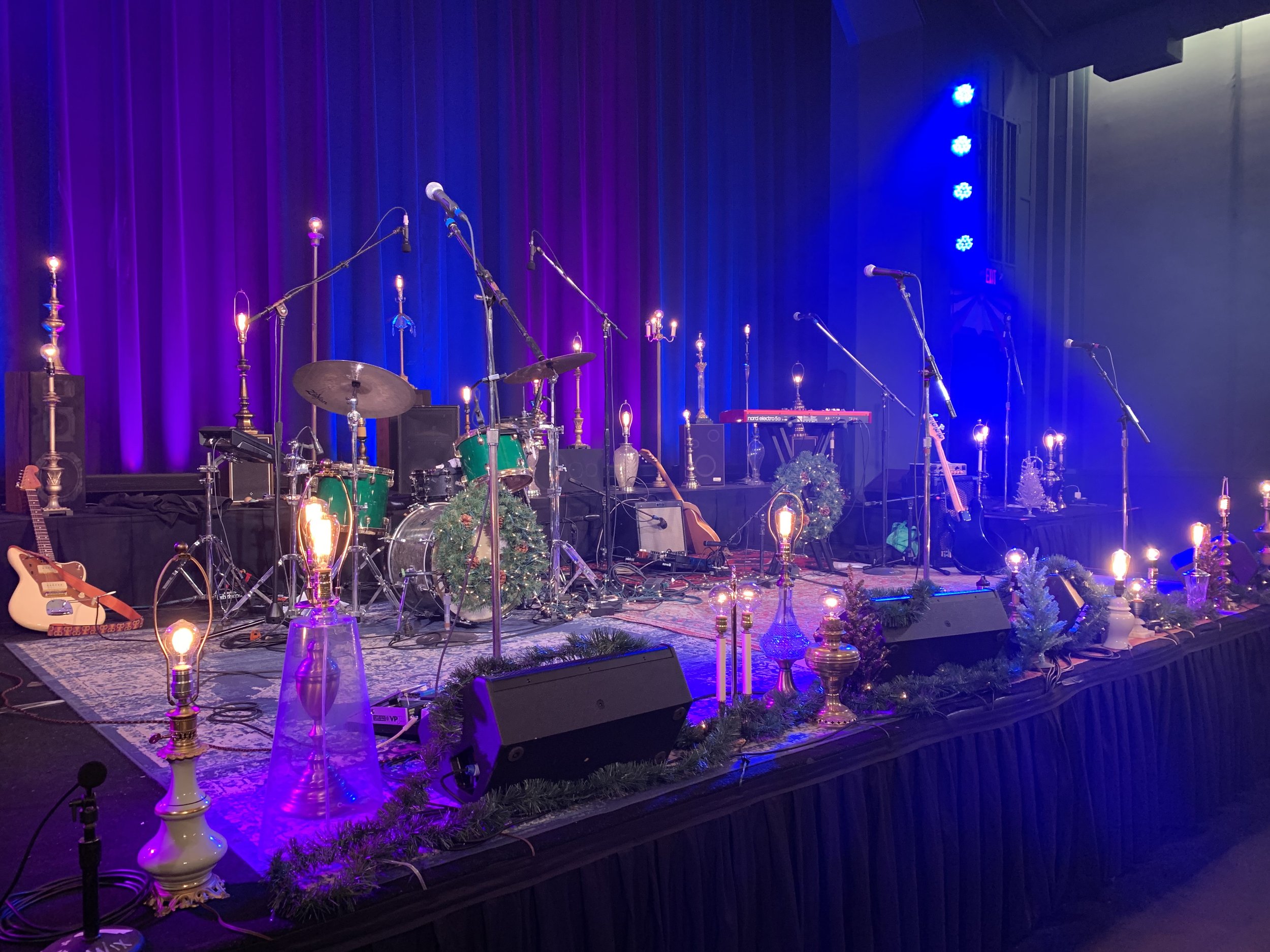 Stage Set for Lissie Holiday Livestream // December 2020