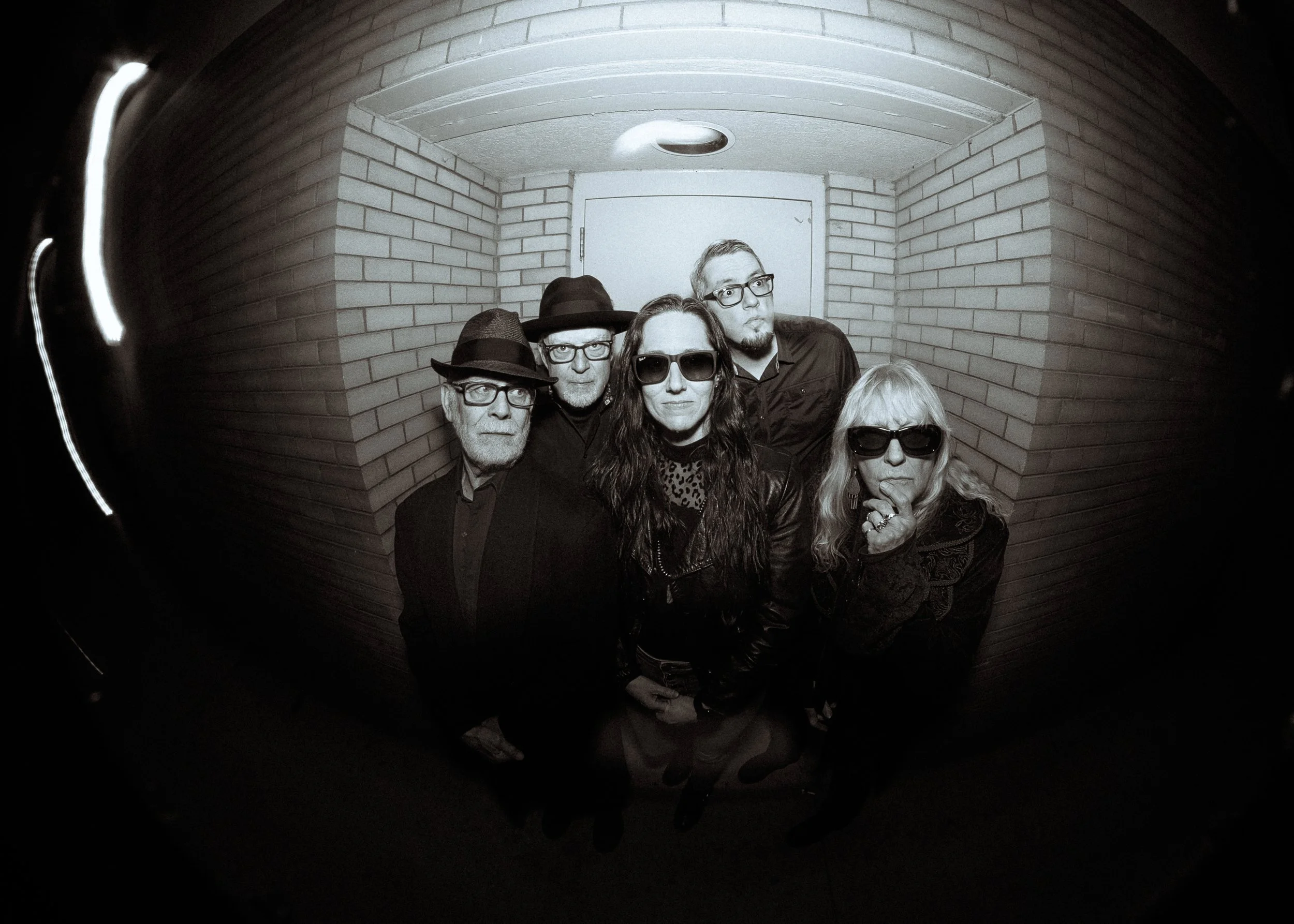 Jennifer Lyn &amp; The Groove Revival // Electric Eden