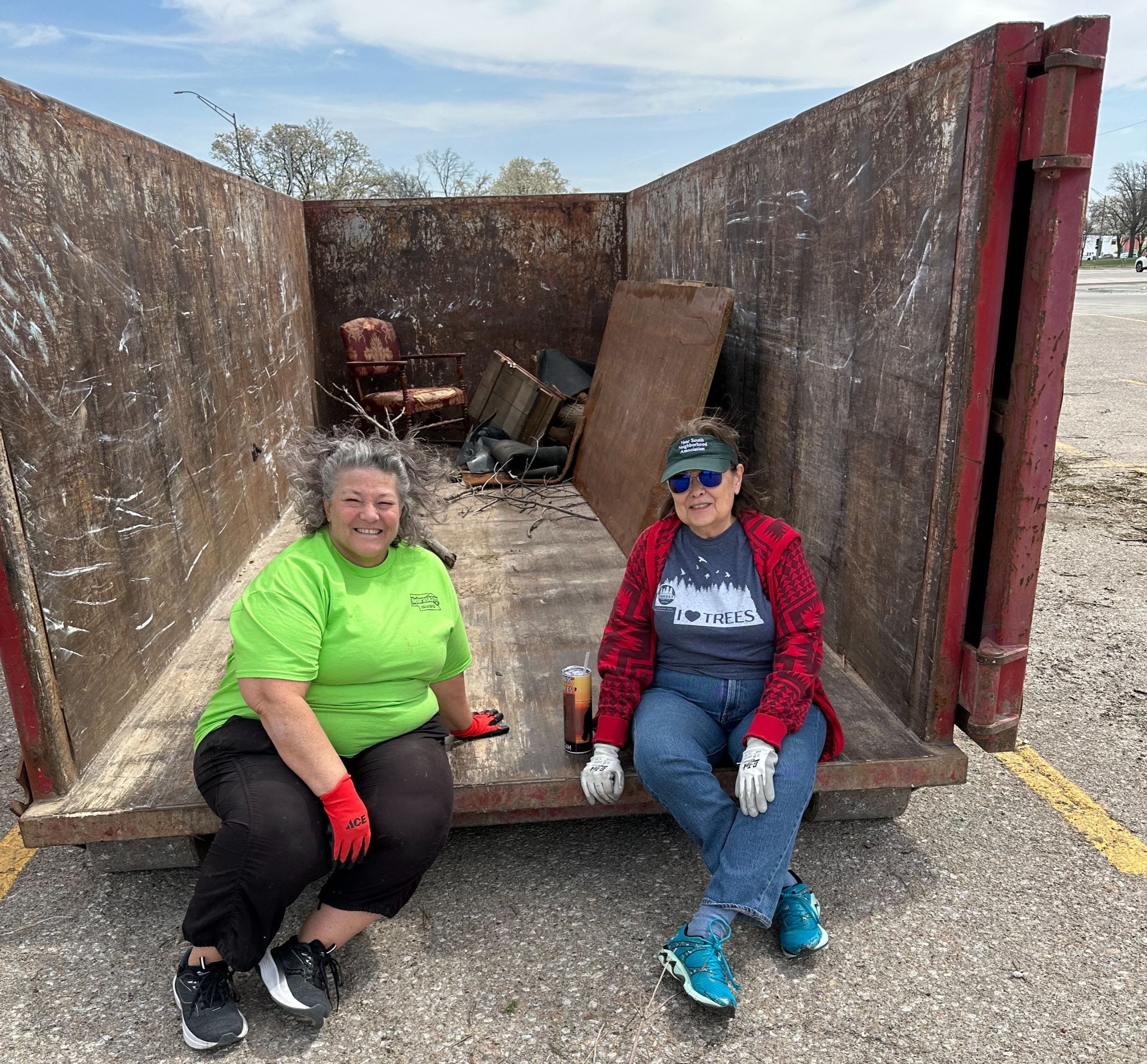 Annual Near South Neighborhood Clean-up Day is Saturday, April 11