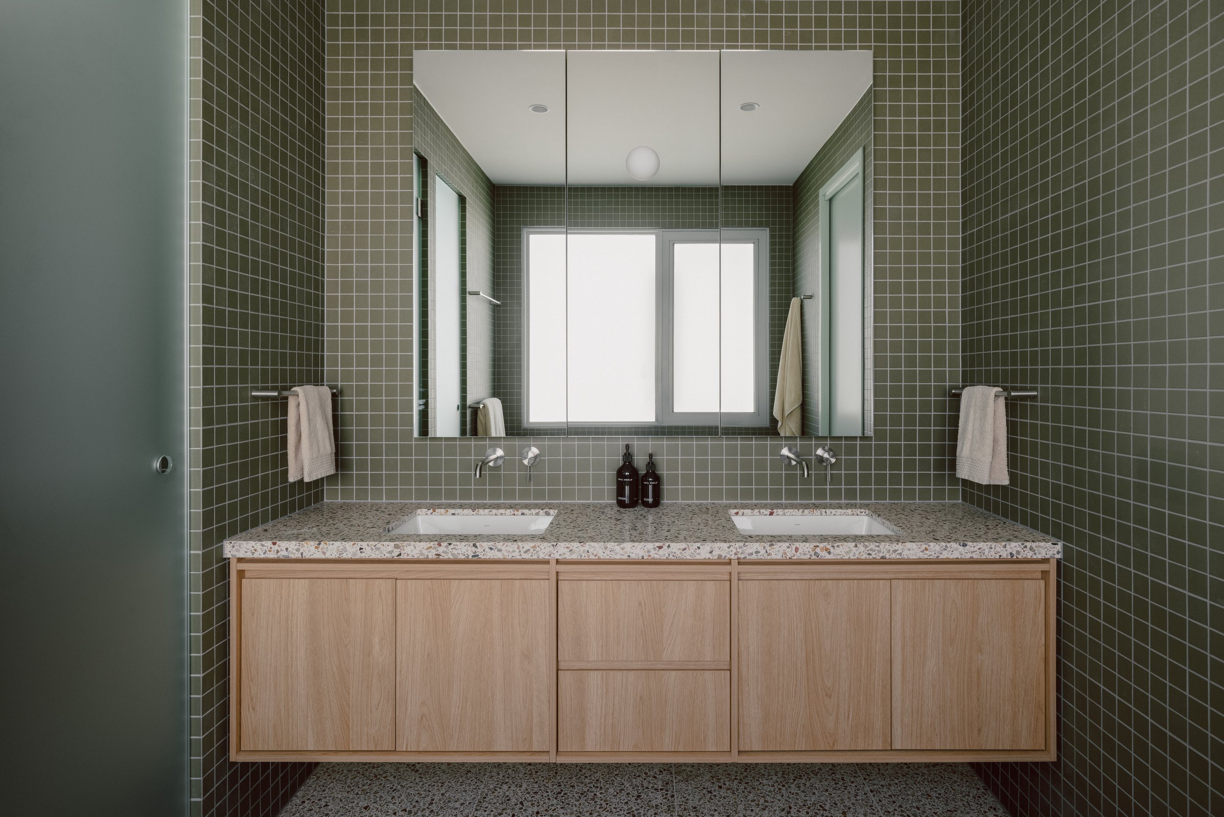 Savvy Homes - Eirene Ensuite Vanity.jpg