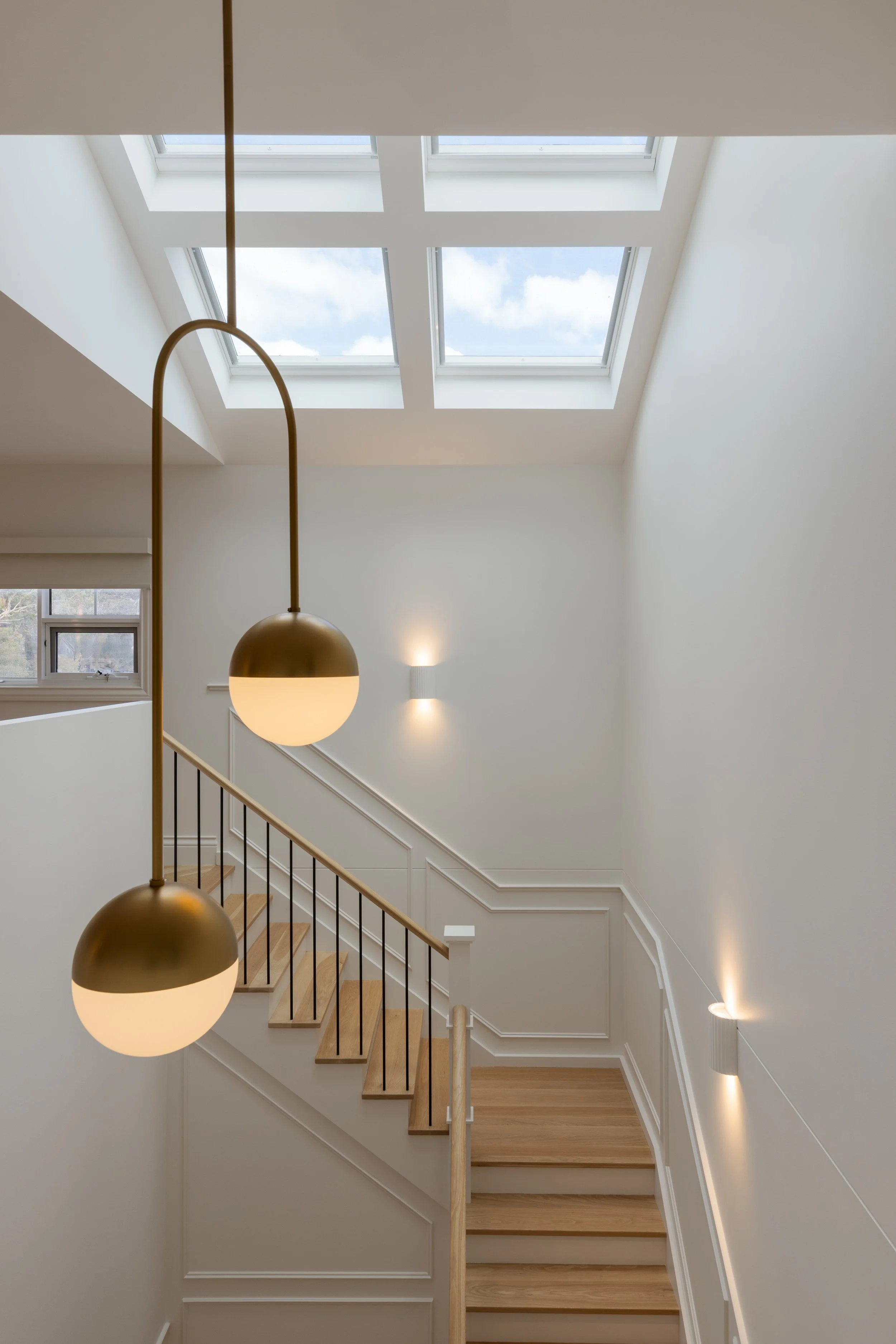 (P) Savvy Homes - Spavin Stair & Pendant.jpg