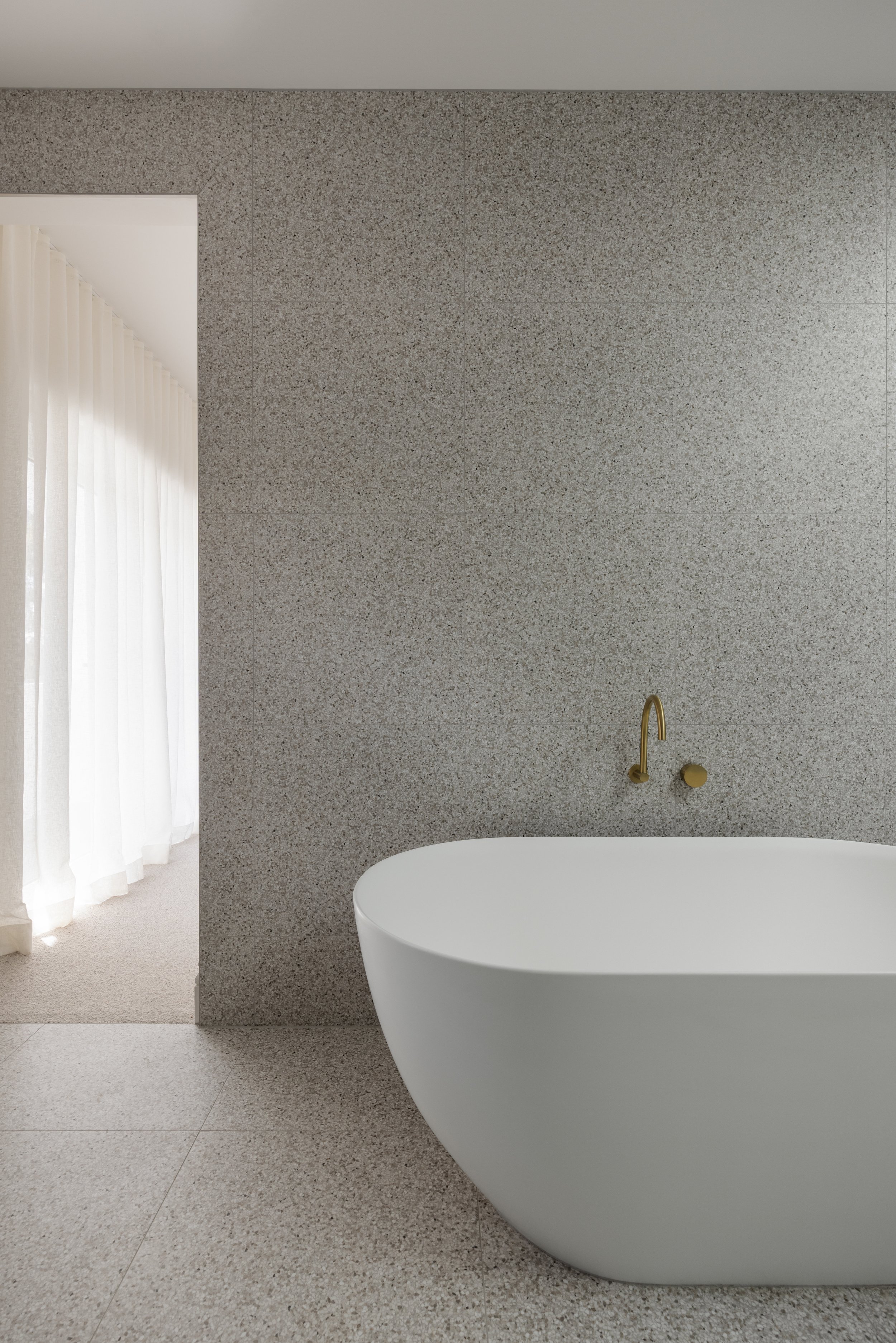 (P) Savvy Homes - Spavin Ensuite Bath.jpg