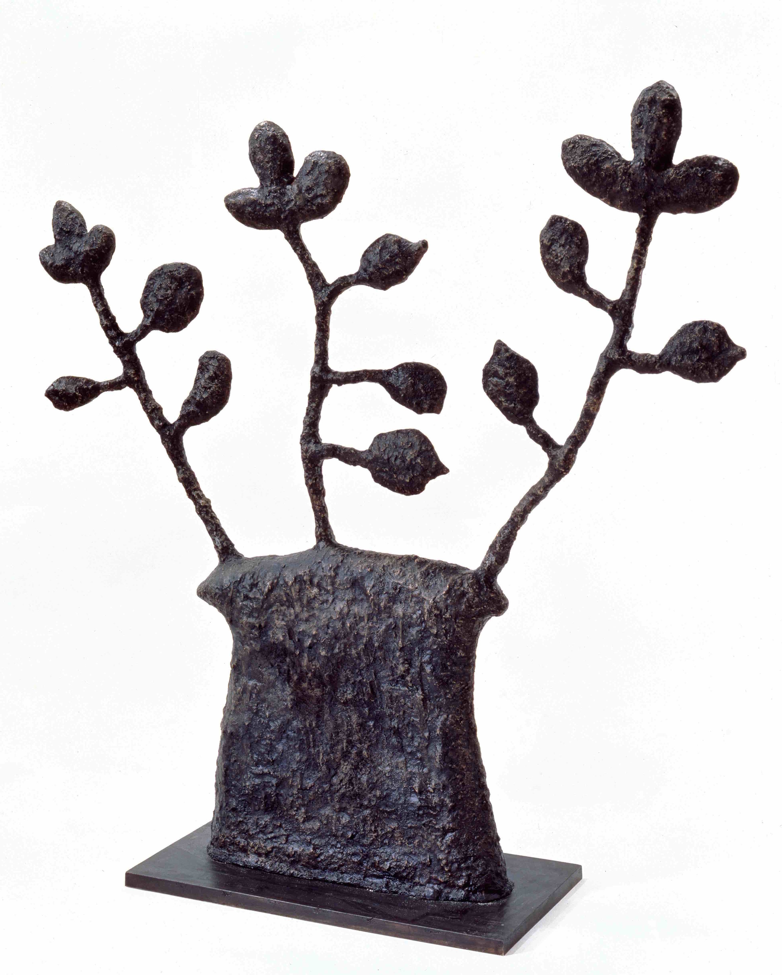  Donald Baechler   Untitled (Plant #1)   2003  cast bronze  59 x 57 x 19.7 in / 150 x 145 x 50 cm  Edition of 5 + 2 APs 