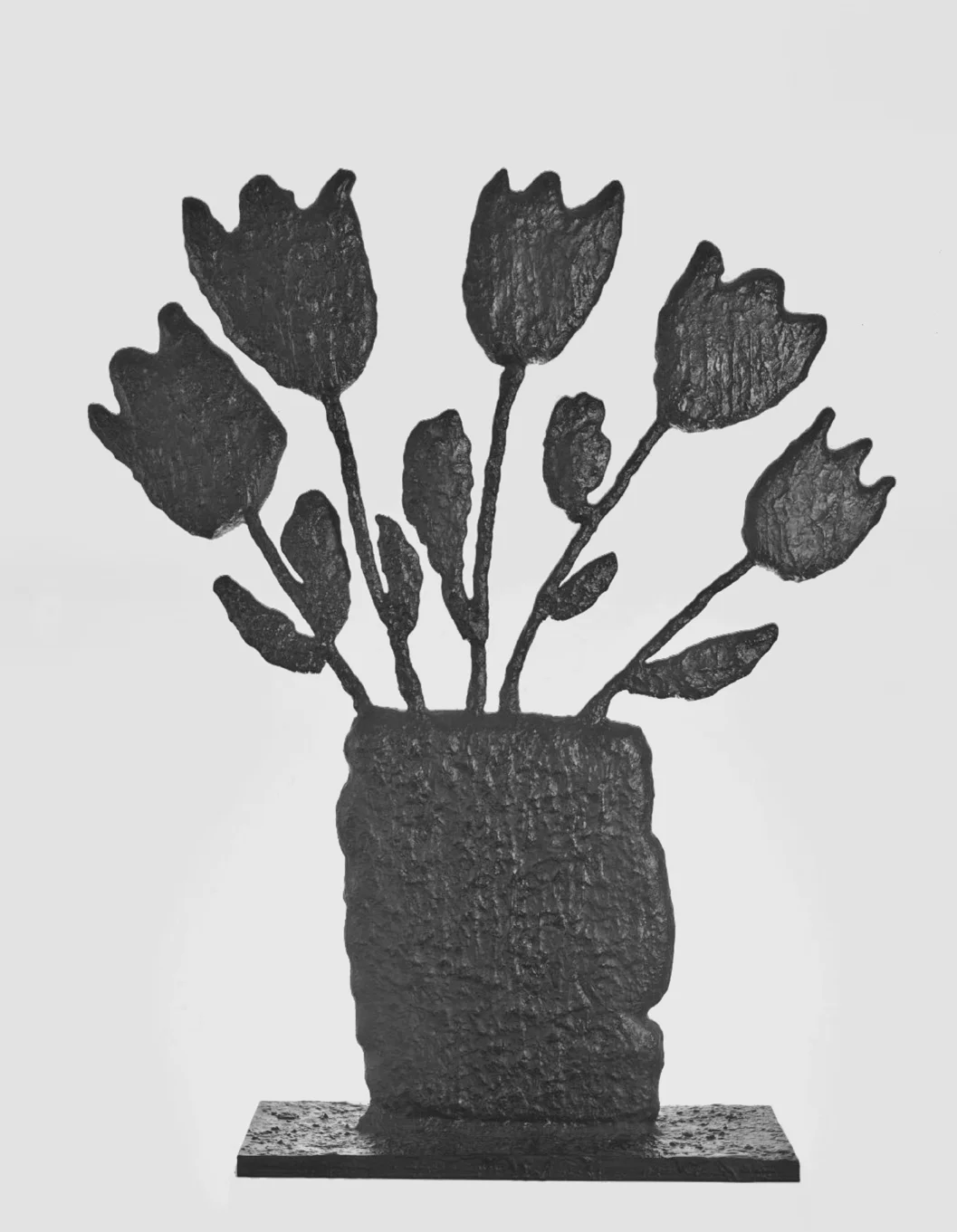  Donald Baechler   Flowers    2006   bronze  61 x 49 x 13.5 in / 155 x 125 x 34.3 cm  Edition of 8 + 2 APs 