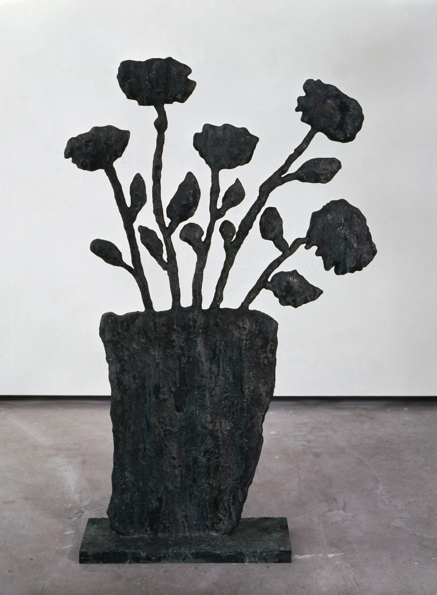  Donald Baechler   Untitled (Flowers)   2003-04  cast bronze  61 x 40 x 10 in / 155 x 101.6 x 25 cm  Edition of 8 + 2 APs 