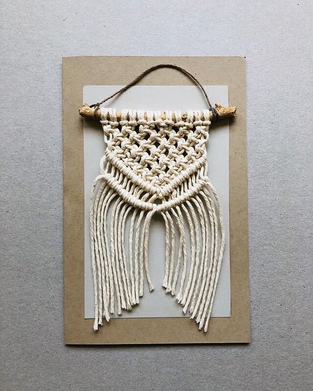 Macrame continued..
.
.
.
.
#art#arte#mini#macrame#card#custom#cards#texture#pattern#earthy#earthtones#stringart