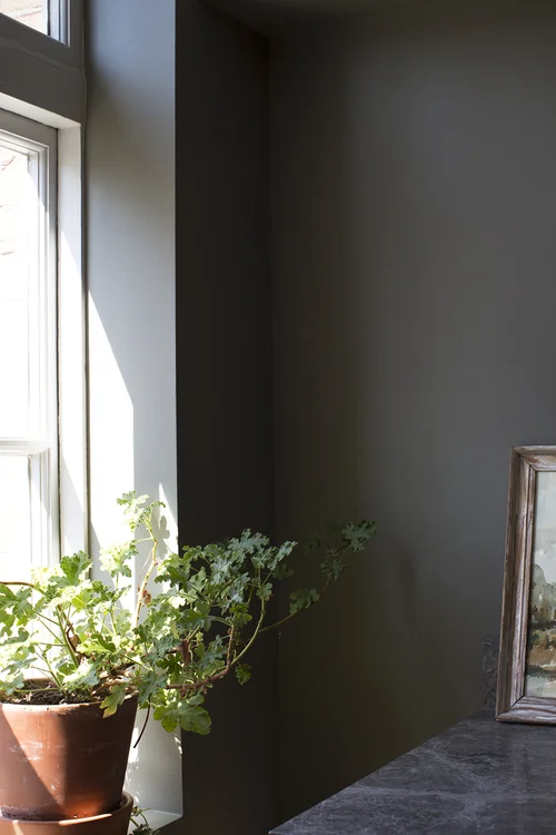 Ellis Paint Atelier Ellis