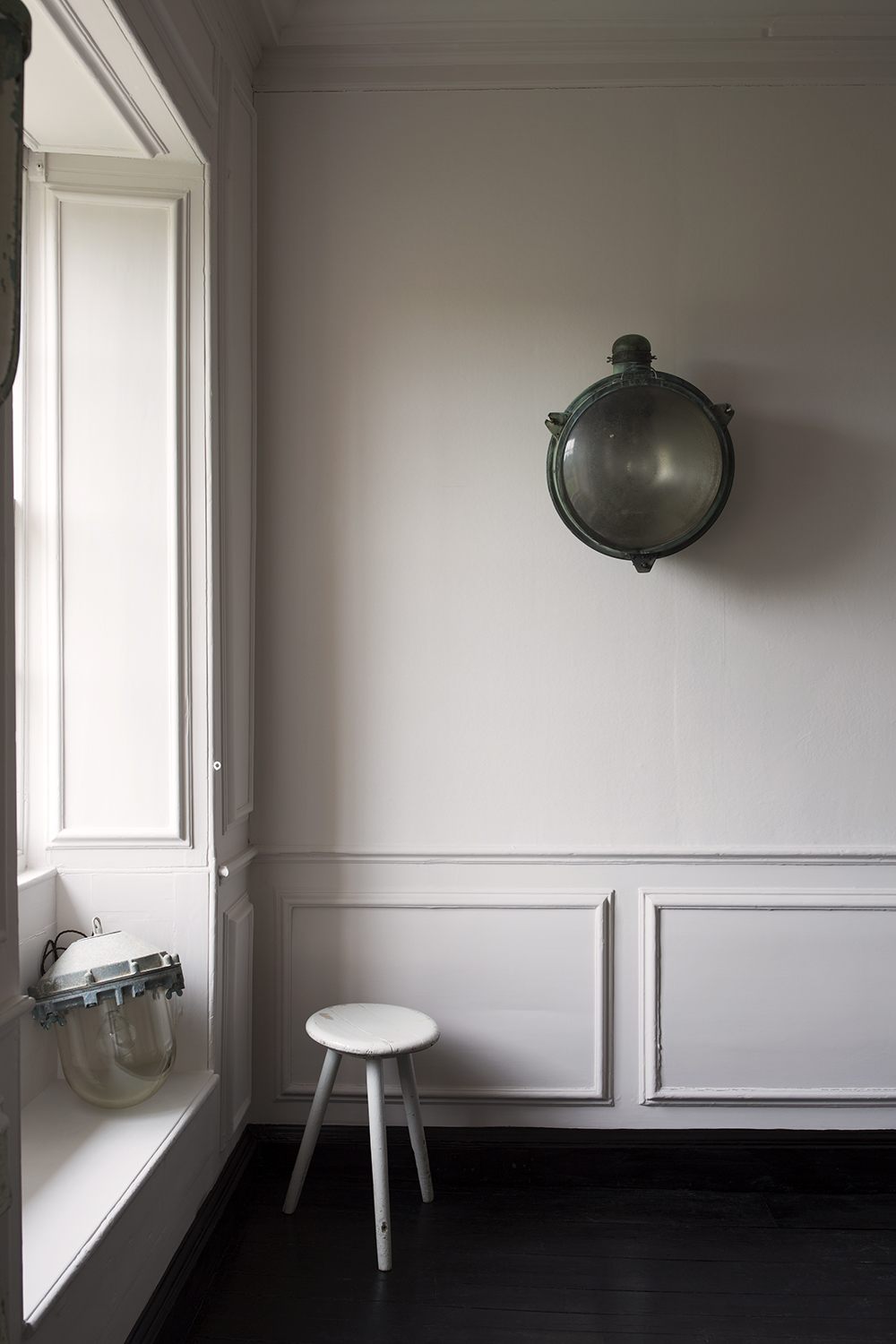 Ellis Paint Atelier Ellis