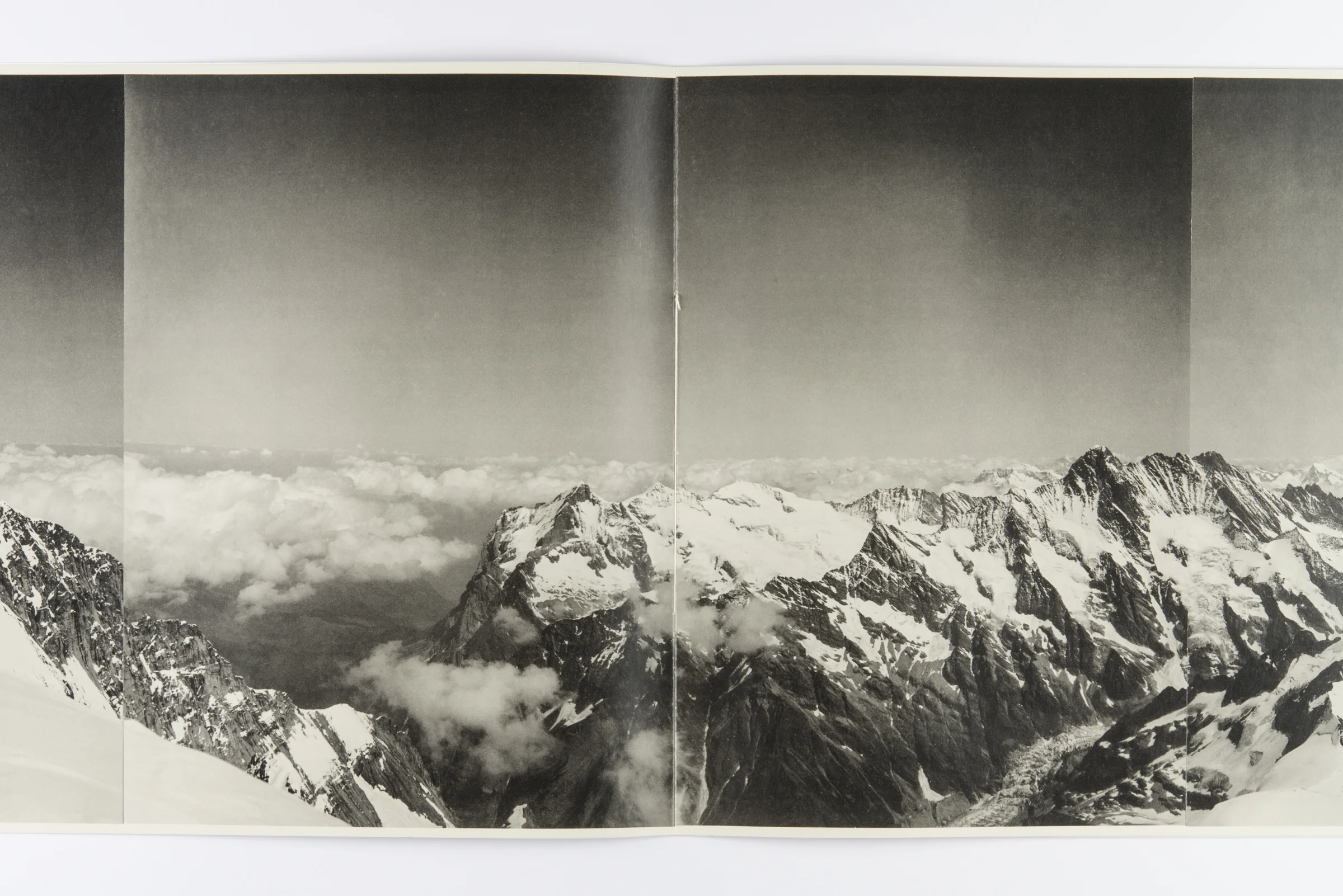Les_Alpes_Suisses_pano_04.jpg