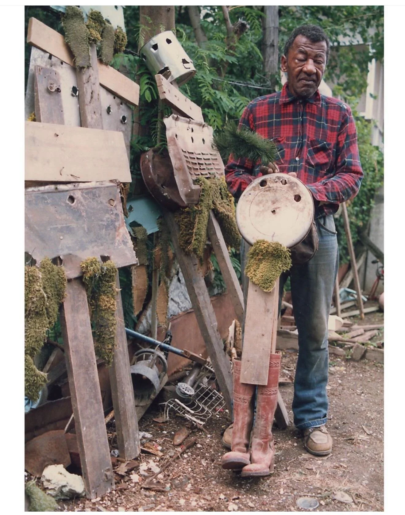 Hawkins Bolden 1914-2005
Scarecrows
Hawkins Bolden transformed everyday materials into extraordinary sculptural forms, despite losing his sight at the age of eight.
Working in his Memphis yard, Bolden created what he called
&ldquo;scarecrows&rdquo; f