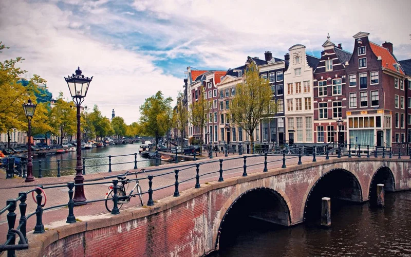 Amsterdam, Venice of the North