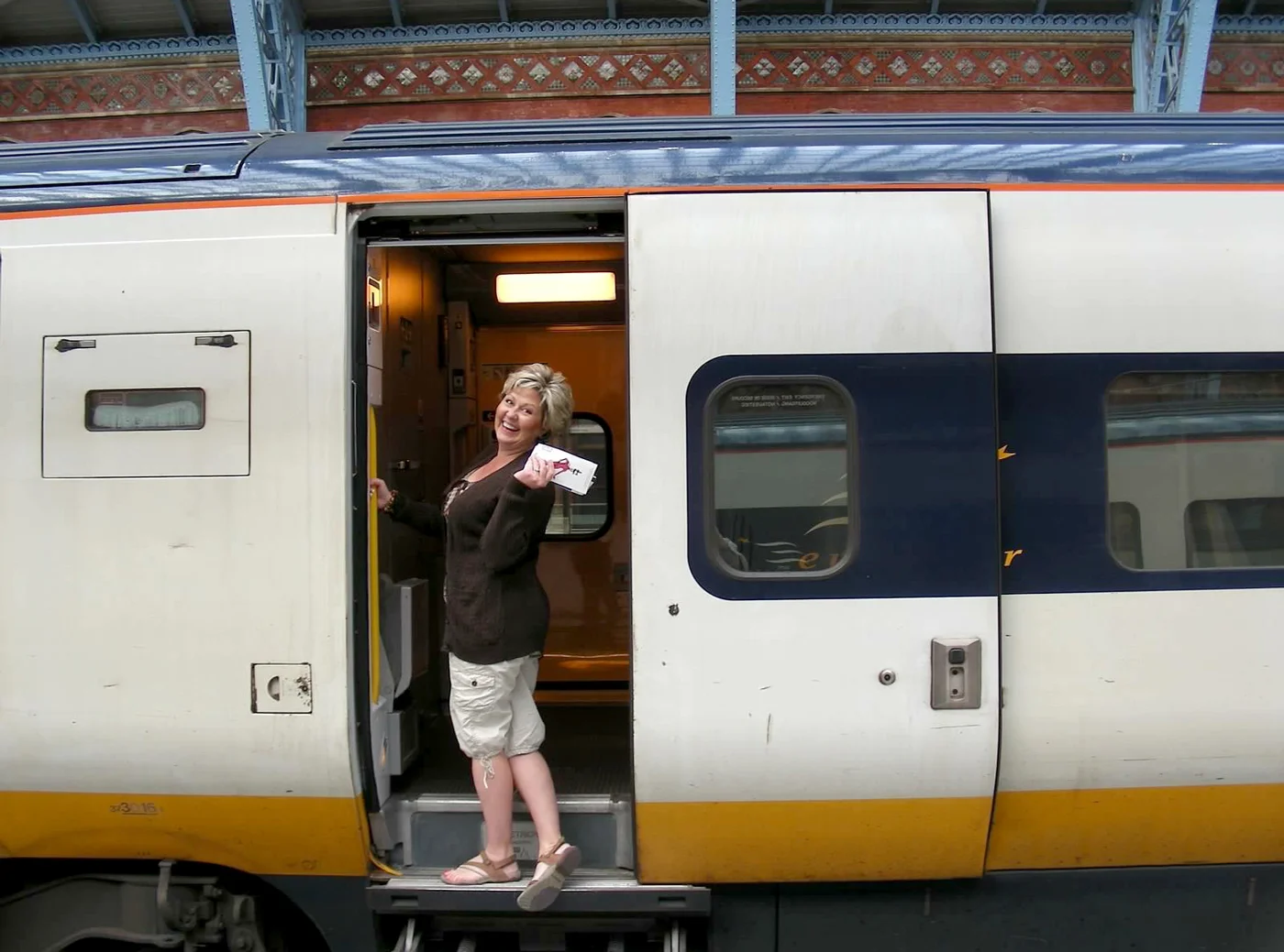 New-Bucket-List-The-Joy-of-Travel.jpg