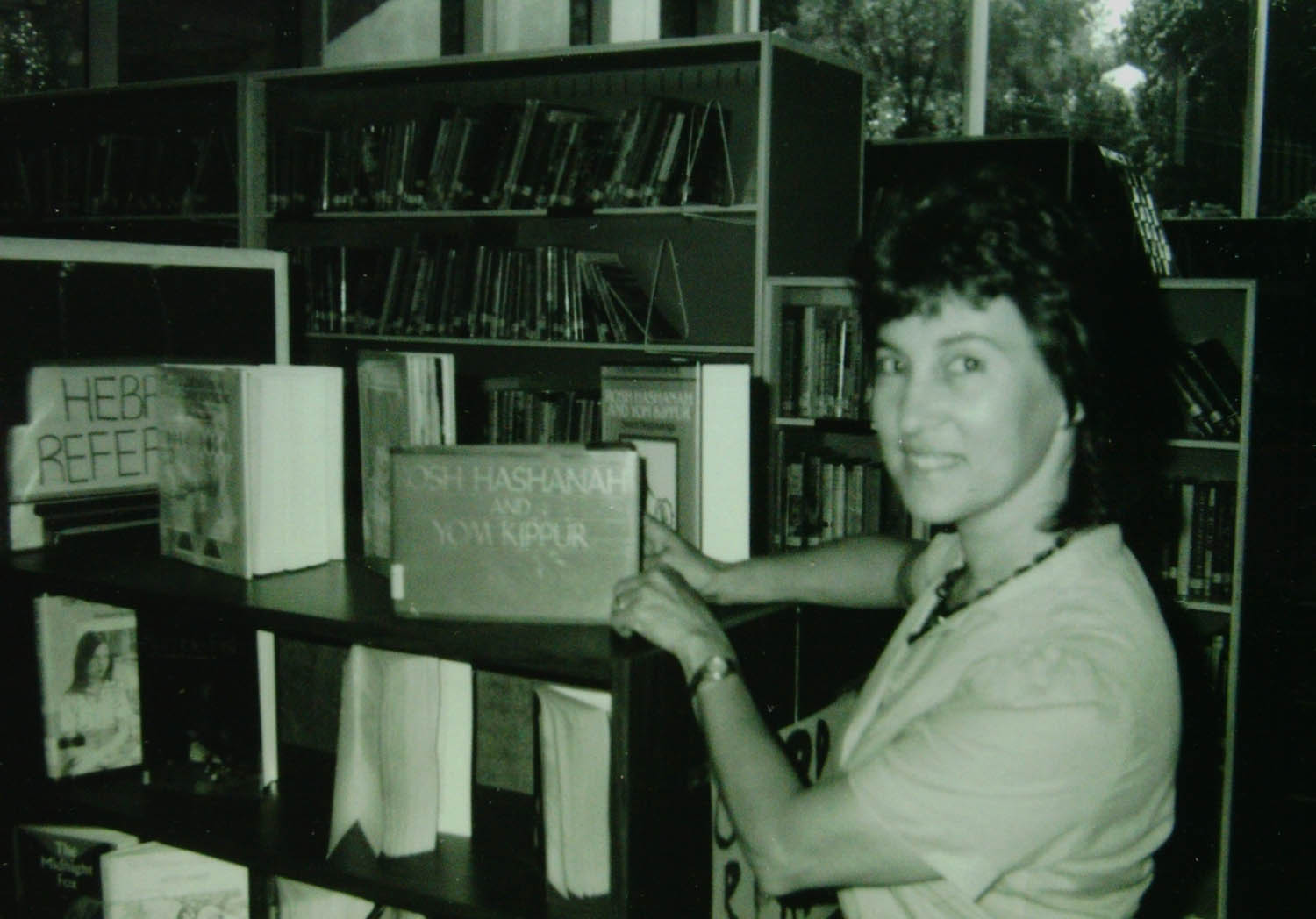 Copy of Cynthia Hertz (librarian).jpg