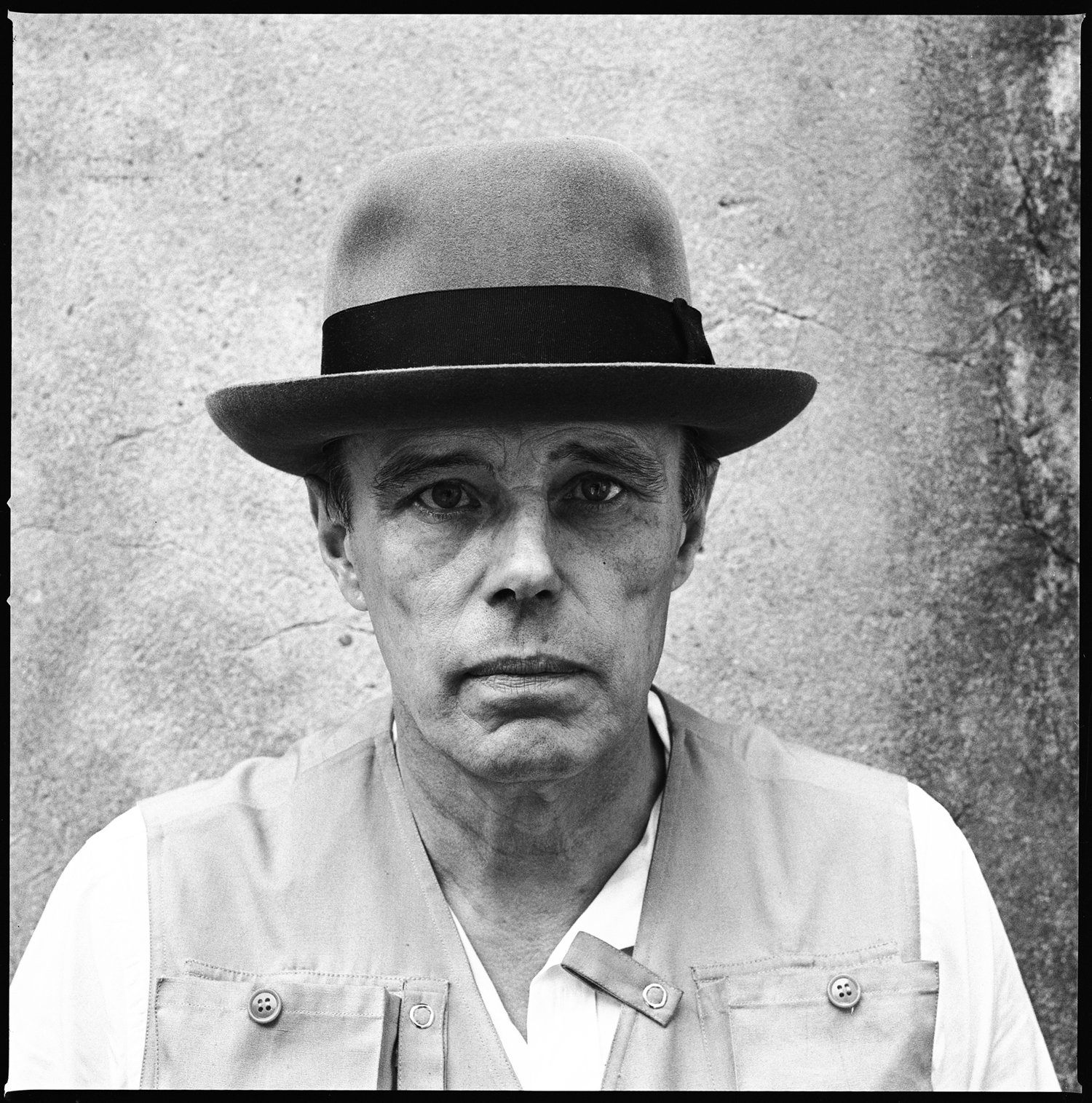 Joseph Beuys, 100 Frontal Views