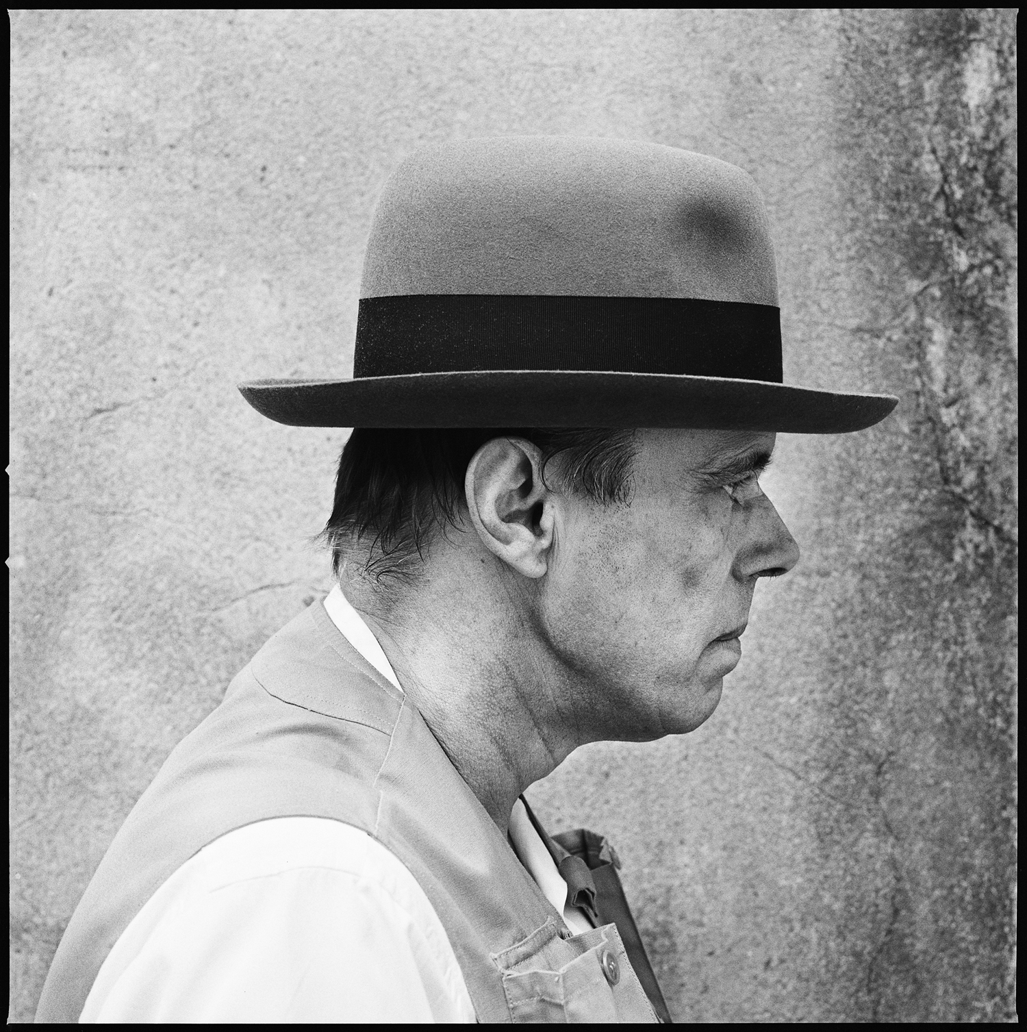 Joseph Beuys, 100 Profile Views