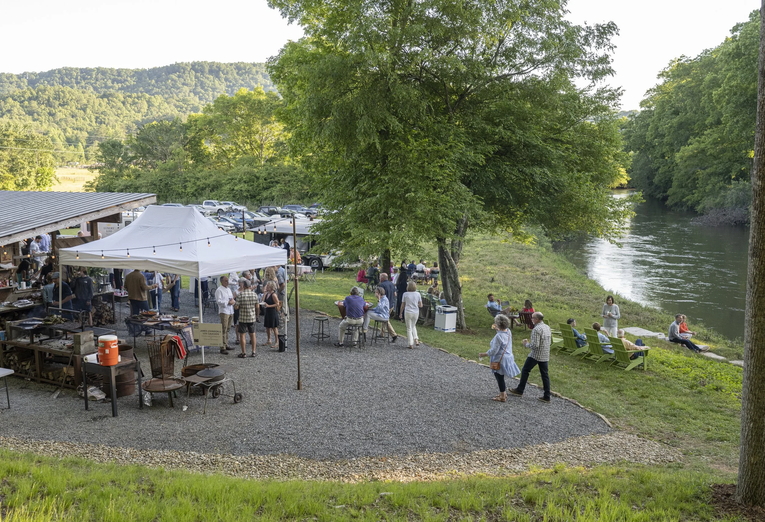 Bent River  6_4_22bw7_6104.JPG