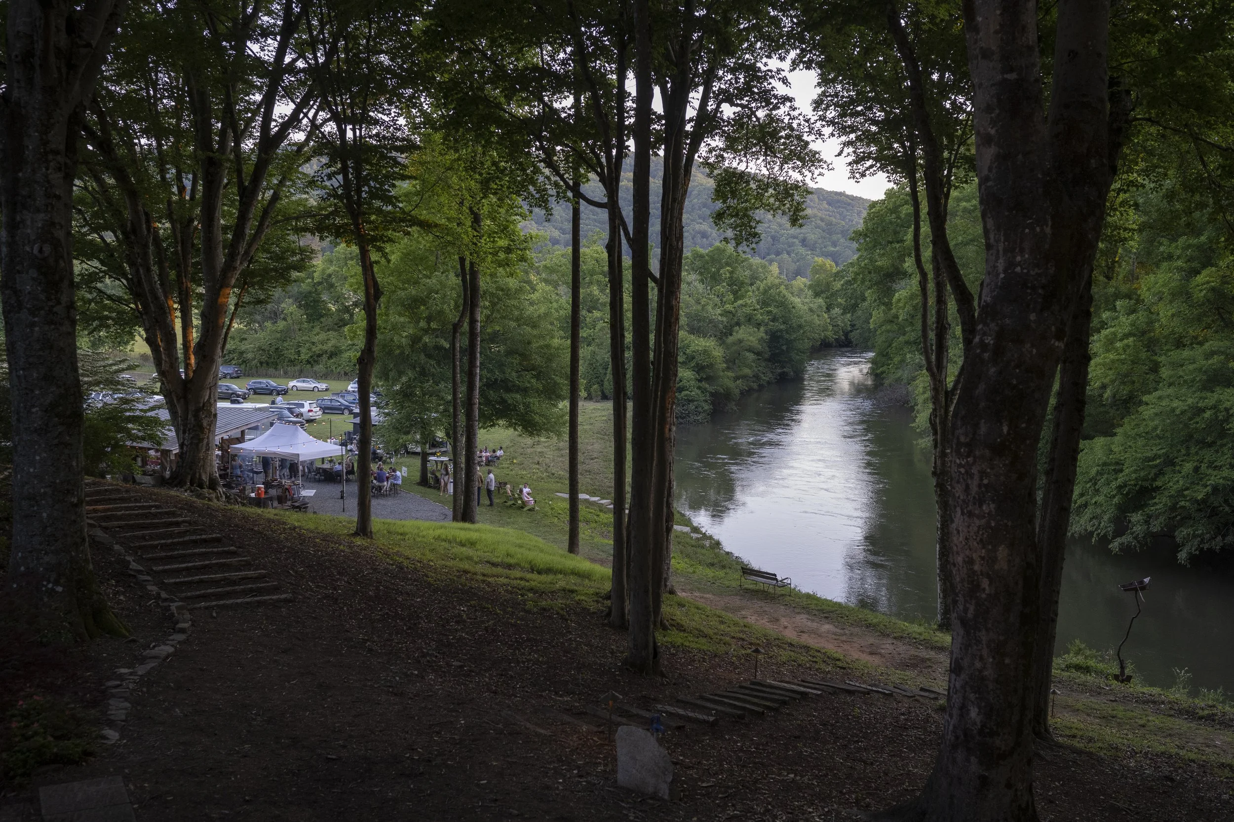 Bent River  6_4_22bw7_6189.JPG