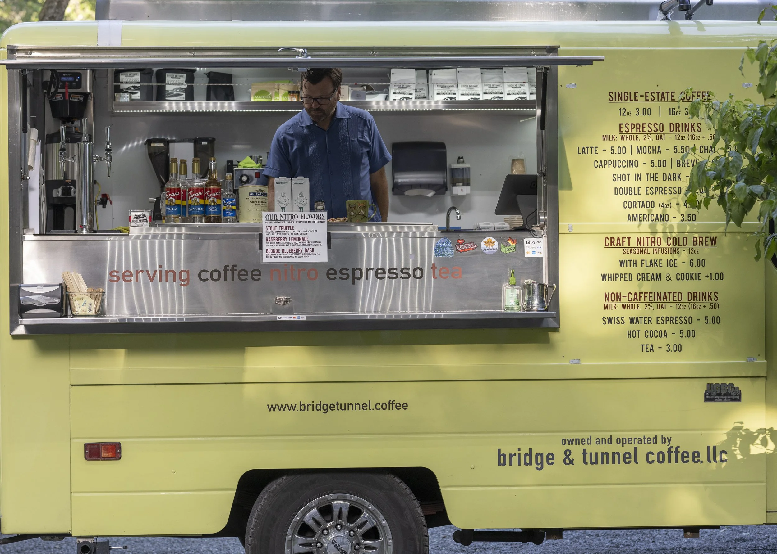 Bent River  6_4_22bw9_2636.JPG