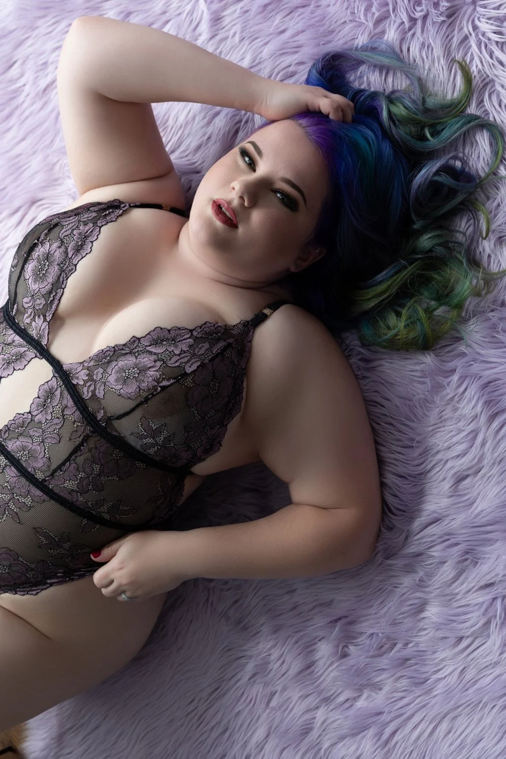 Woman posing in lingerie at the Winnetka boudoir studio