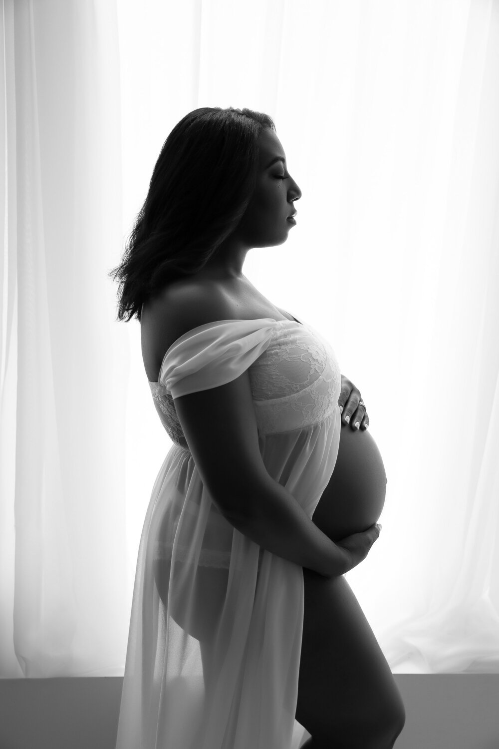 maternity pregnancy boudoir robe chicago suburbs illinois african american woman-2.jpg