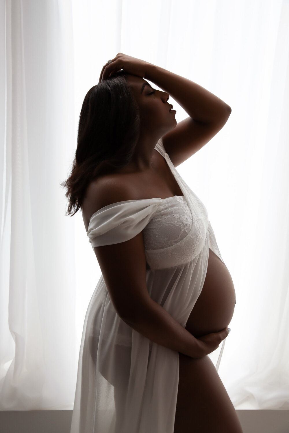 maternity pregnancy boudoir robe chicago suburbs illinois african american woman-3.jpg