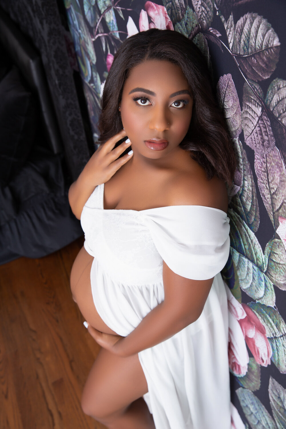 maternity pregnancy boudoir robe chicago suburbs illinois african american woman-6.jpg