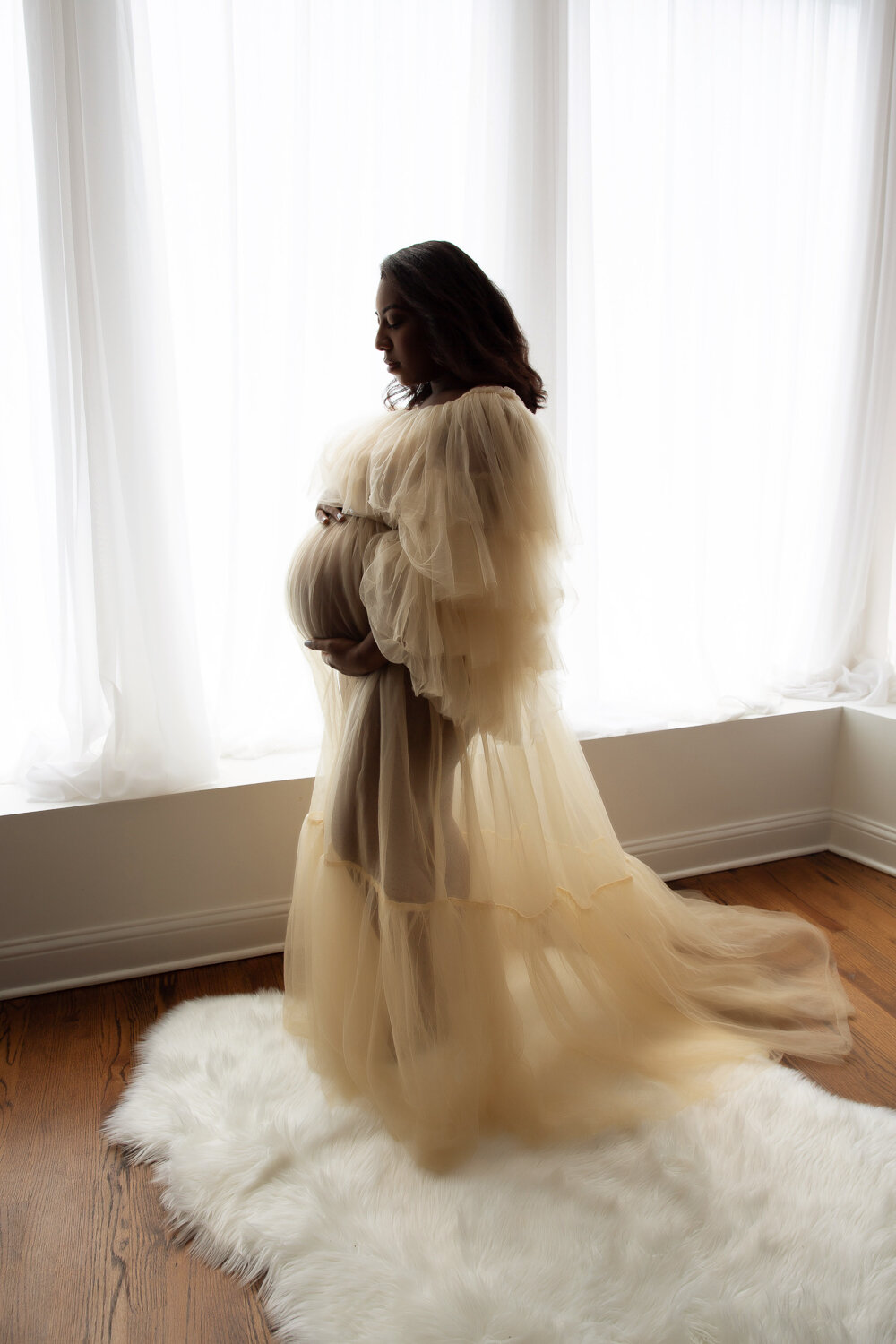 maternity pregnancy boudoir robe chicago suburbs illinois african american woman-12.jpg
