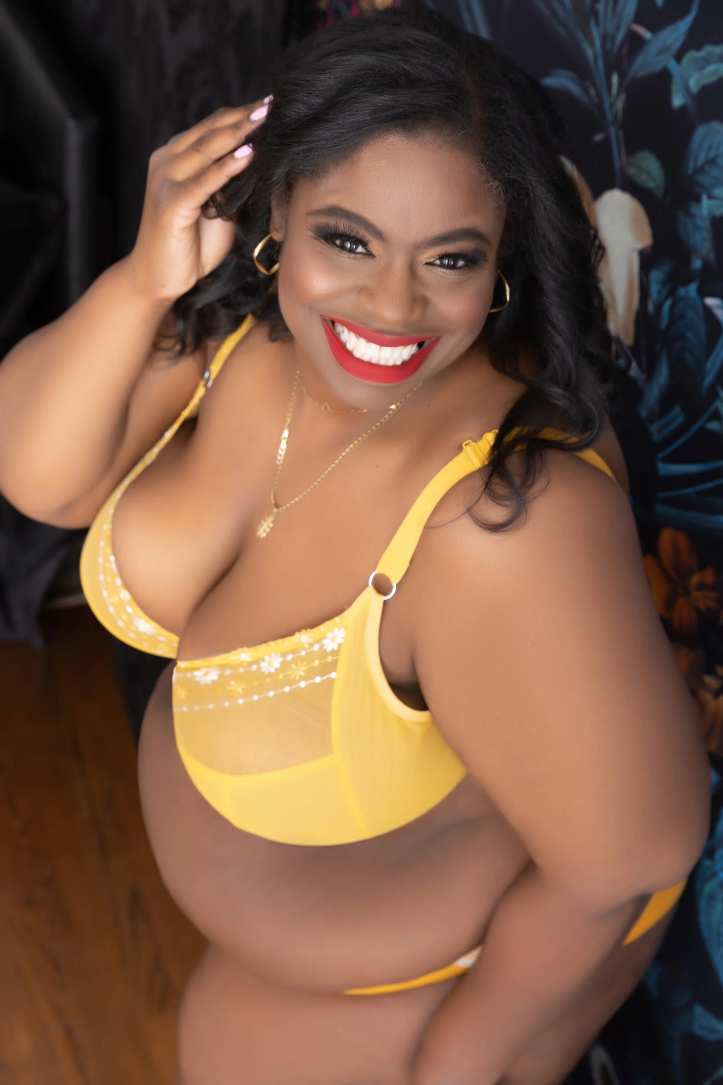 Sculpting Beauty: Embracing Curves in a Plus-Sized Boudoir Photography Session